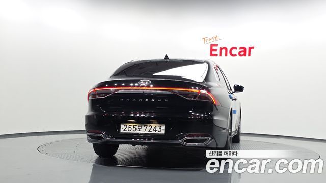 Hyundai Grandeur 2022 — photo 4