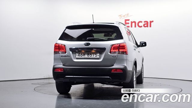 Kia Sorento 2010 — photo 4