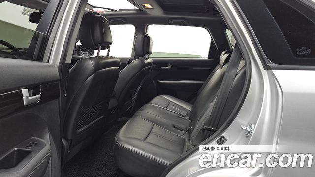 Kia Sorento 2010 — photo 18