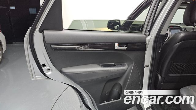 Kia Sorento 2010 — photo 15