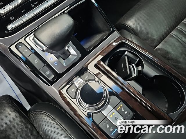 Genesis EQ900 2016 — photo 8