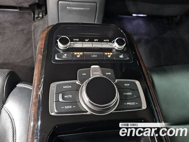 Genesis EQ900 2016 — photo 14
