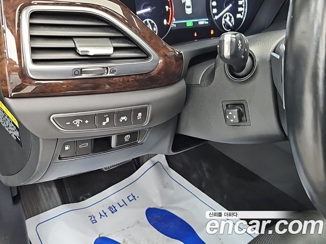 Genesis EQ900 2016 — photo 18