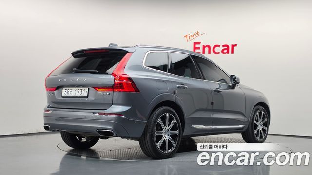 Volvo XC60 2018 — photo 2