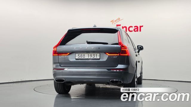 Volvo XC60 2018 — photo 4
