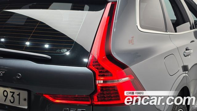 Volvo XC60 2018 — photo 9