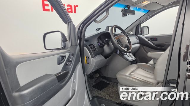 Hyundai Starex 2017 — photo 10