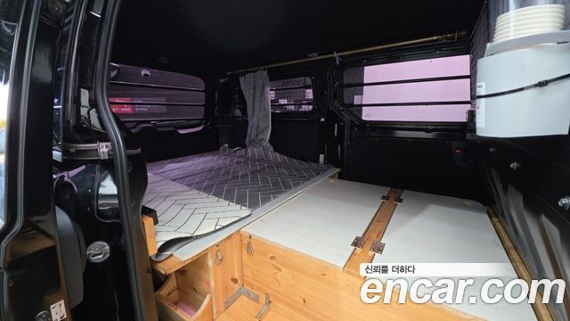 Hyundai Starex 2017 — photo 12