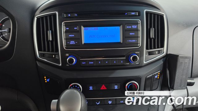 Hyundai Starex 2017 — photo 15