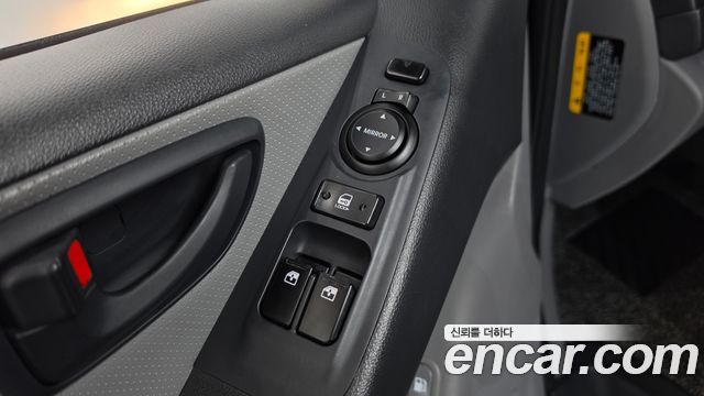 Hyundai Starex 2017 — photo 17