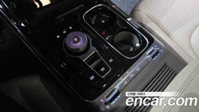 Kia Canival 2021 — photo 12