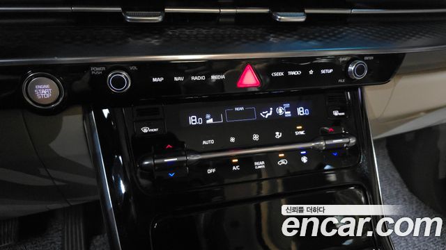 Kia Canival 2021 — photo 25