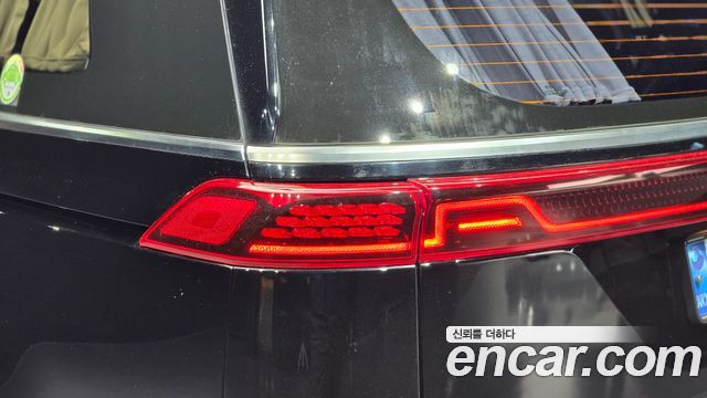 Kia Canival 2021 — photo 9