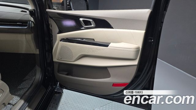 Kia Canival 2021 — photo 15
