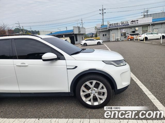 Land Rover Discovery Sport 2023 — photo 8