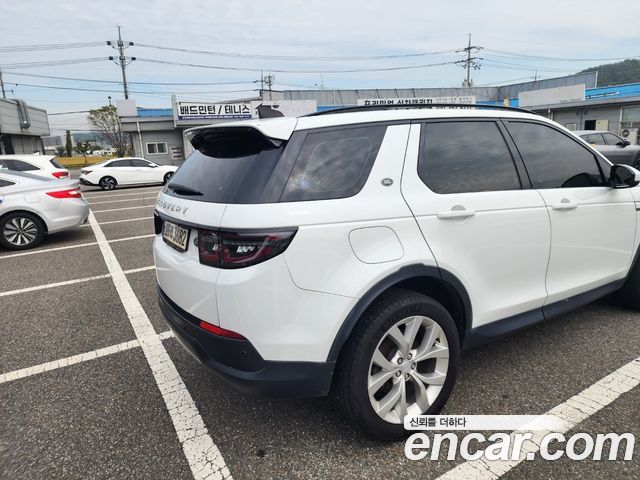 Land Rover Discovery Sport 2023 — photo 10