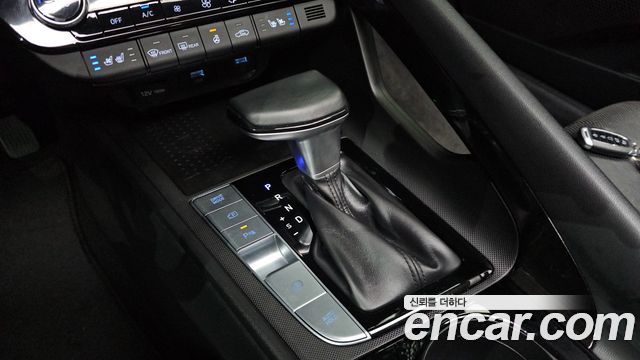Hyundai AVANTE 2021 — photo 12