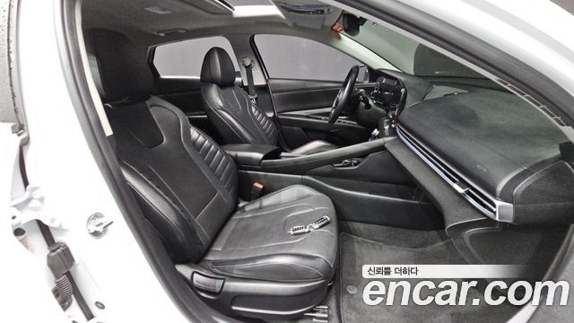 Hyundai AVANTE 2021 — photo 18