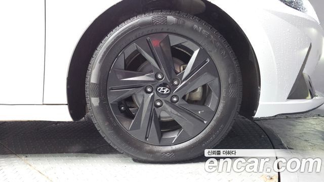 Hyundai AVANTE 2021 — photo 7