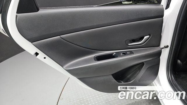 Hyundai AVANTE 2021 — photo 15