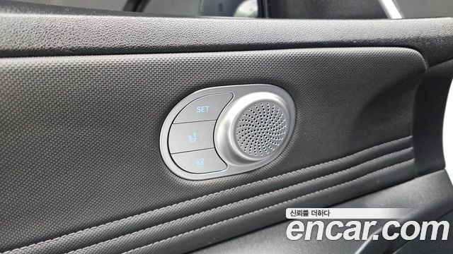 Hyundai AVANTE 2021 — photo 27