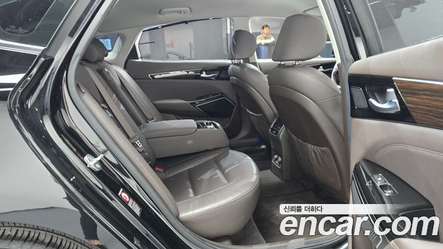 Kia K7 2019 — photo 17