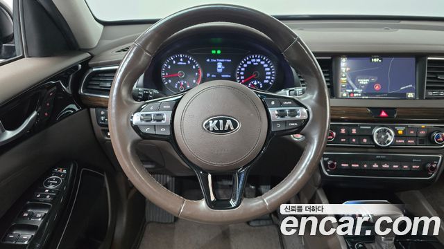 Kia K7 2019 — photo 18