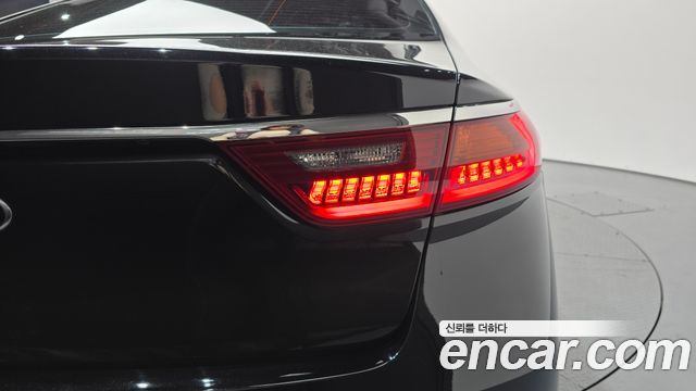 Kia K7 2019 — photo 9