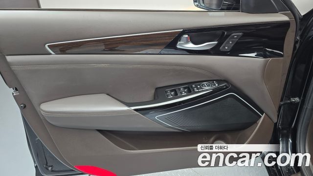 Kia K7 2019 — photo 14