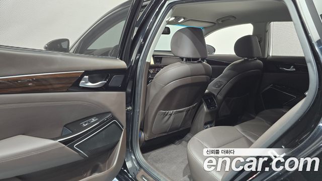 Kia K7 2019 — photo 29