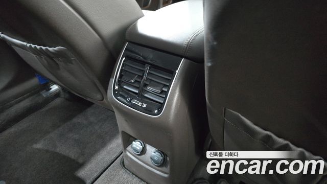 Kia K7 2019 — photo 31
