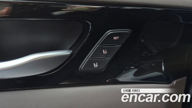 Kia K7 2019 — photo 32