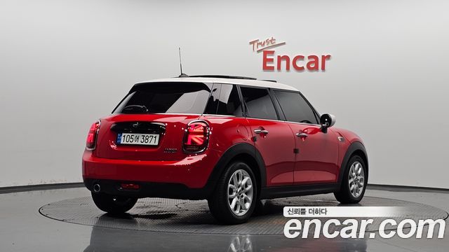 Mini Cooper 2020 — photo 2