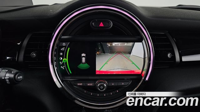 Mini Cooper 2020 — photo 21