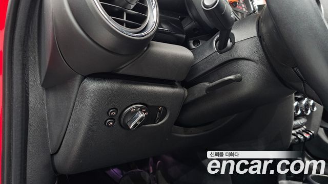 Mini Cooper 2020 — photo 22