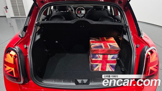 Mini Cooper 2020 — photo 26
