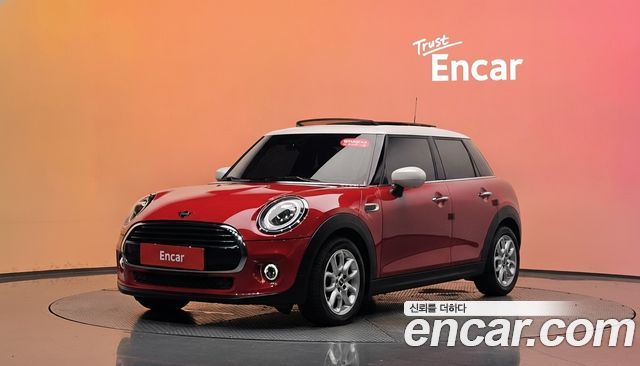 Mini Cooper 2020 — photo 1