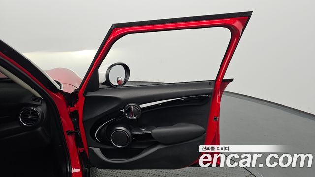 Mini Cooper 2020 — photo 14