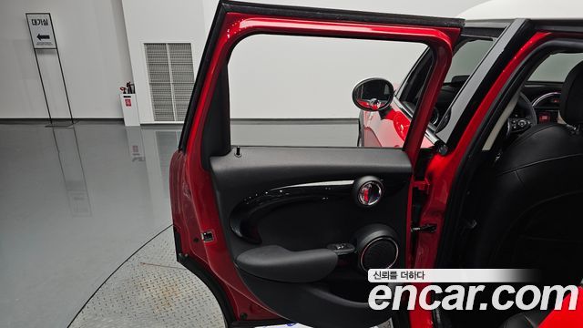 Mini Cooper 2020 — photo 15