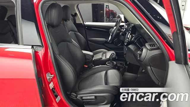 Mini Cooper 2020 — photo 16
