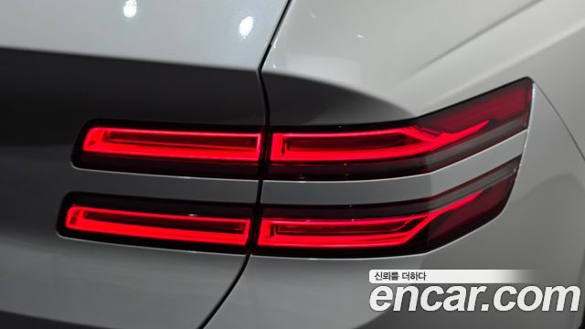 Genesis GV80 2025 — photo 9