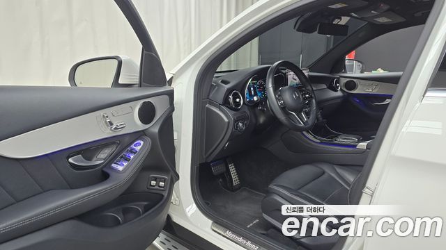 Mercedes-Benz GLC-Class 2020 — photo 13