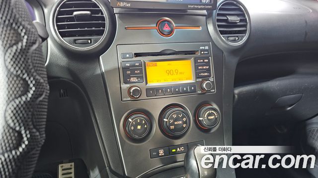 Kia Carens 2012 — photo 12