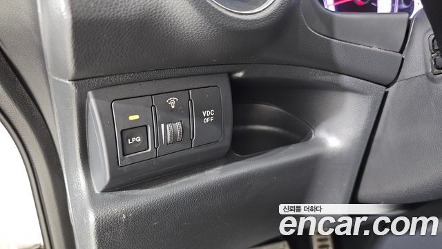 Kia Carens 2012 — photo 14