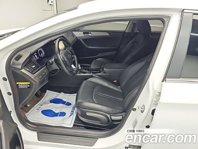 Hyundai Sonata 2018 — photo 11
