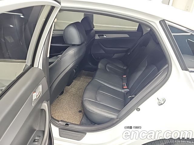 Hyundai Sonata 2018 — photo 12