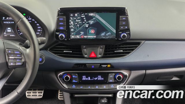 Hyundai i30 2018 — photo 21