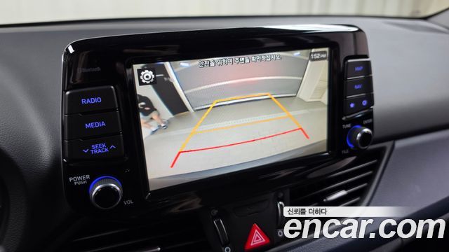 Hyundai i30 2018 — photo 22