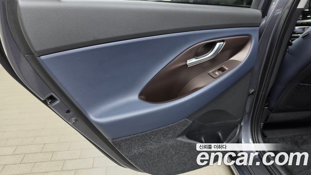 Hyundai i30 2018 — photo 15