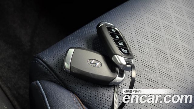 Hyundai i30 2018 — photo 31
